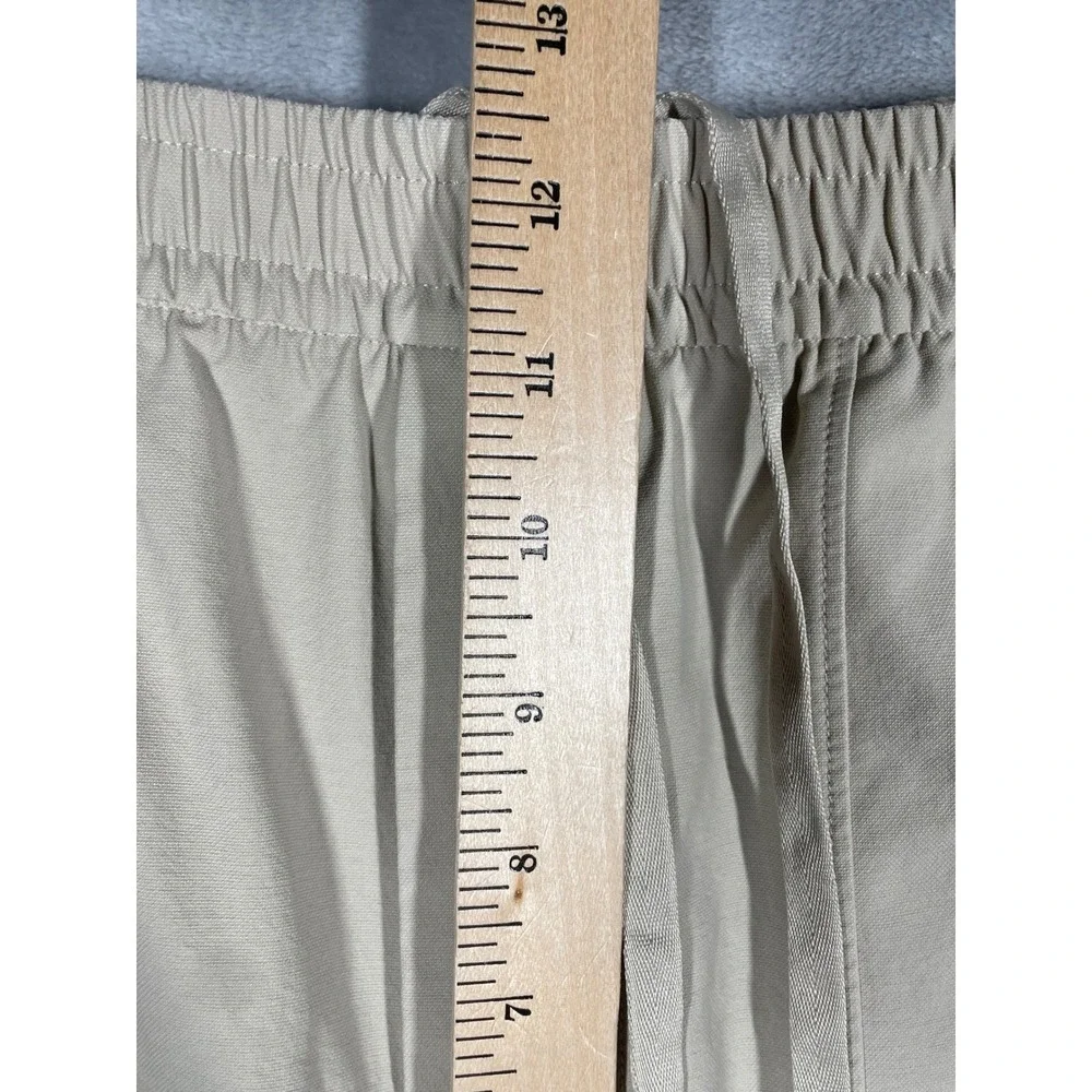 Lululemon Lab Utilitech Shorts Mens XXL Beige Tan Drawstring LM7BDES